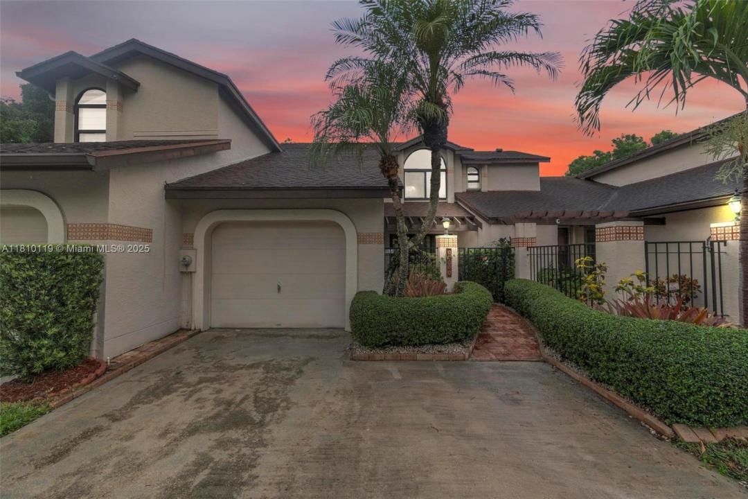 13731 SW 103rd Ter, Unincorporated Dade County, Florida 33186, USA