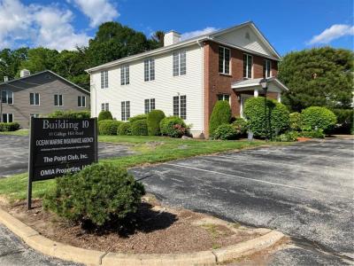 33 College Hill Road 10, Warwick, RI 02886, USA