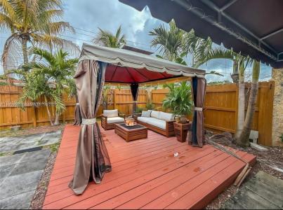 2001 SW 58th Ct 1, Miami, Florida 33155, USA