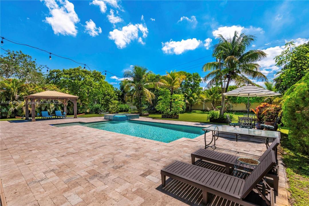 Davie, Florida 33325