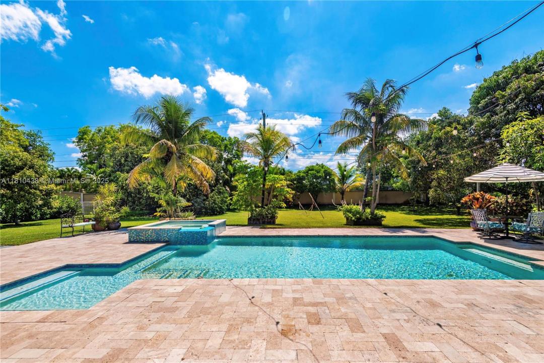 Davie, Florida 33325