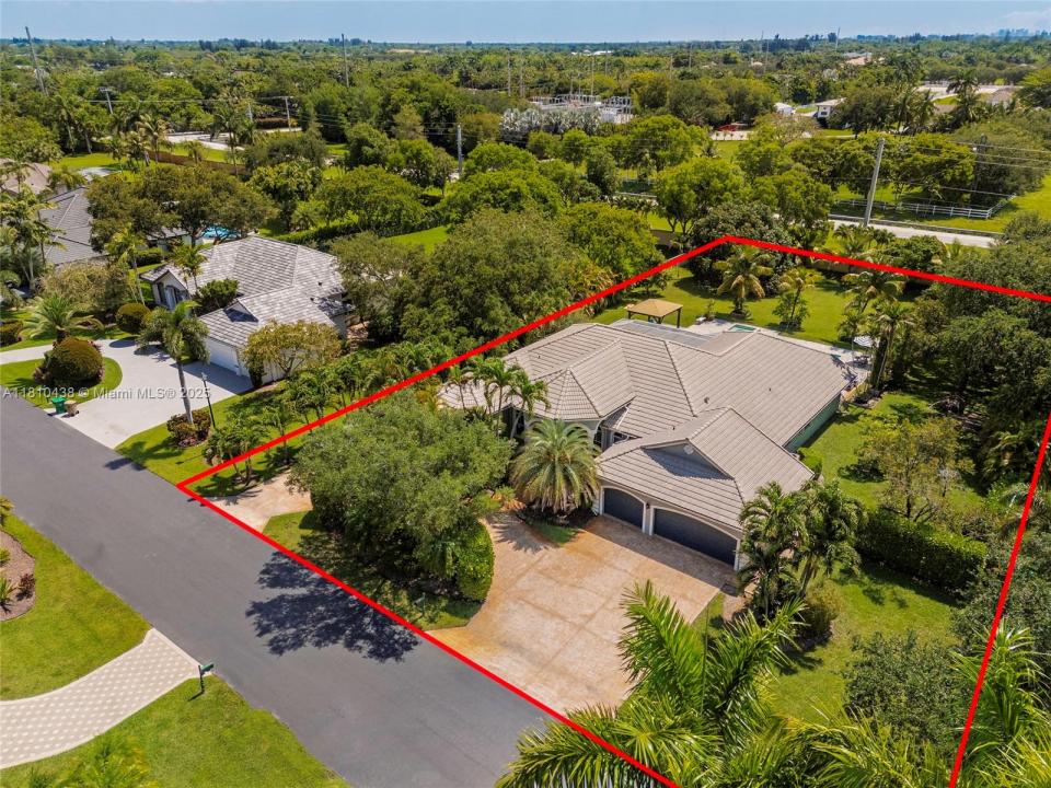 Davie, Florida 33325