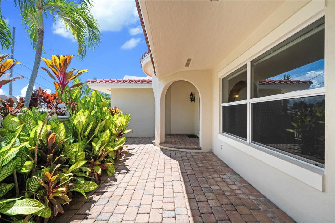 2761 NE 22nd Ct, Pompano Beach, Florida 33062