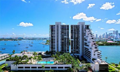 1000 Venetian Way 114, Miami, Florida 33139, USA