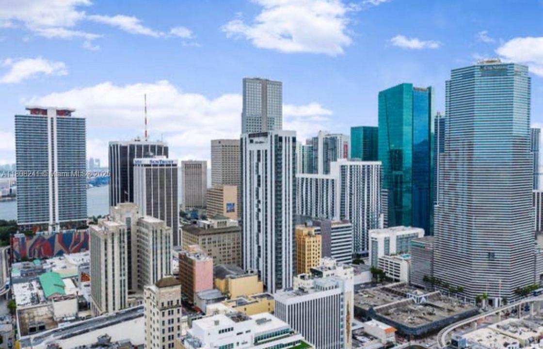 151 SE 1st St 2509, Miami, Florida 33131, Stati Uniti