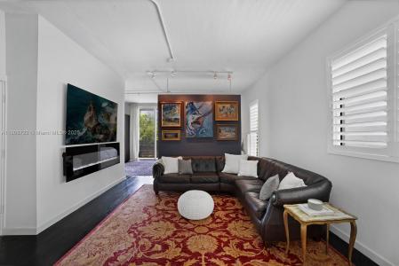 1700 Meridian Ave 304, Miami Beach, Florida 33139, USA