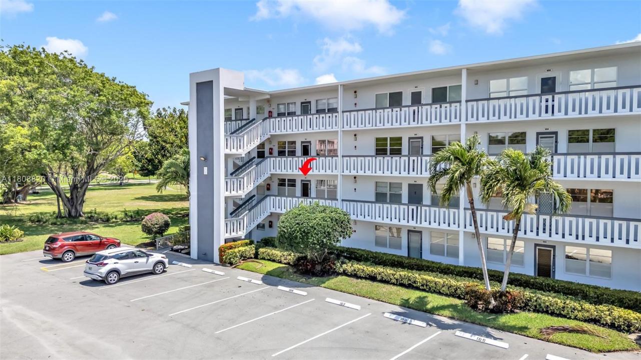 2002 Lyndhurst H 2002, Deerfield Beach, Florida 33442