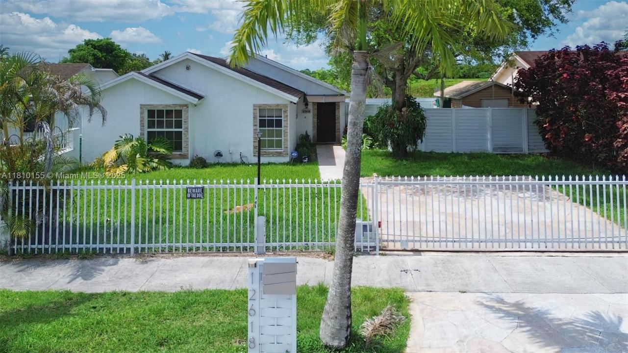 12618 SW 211th Ter, Miami, 佛羅里達州 33177, 美國