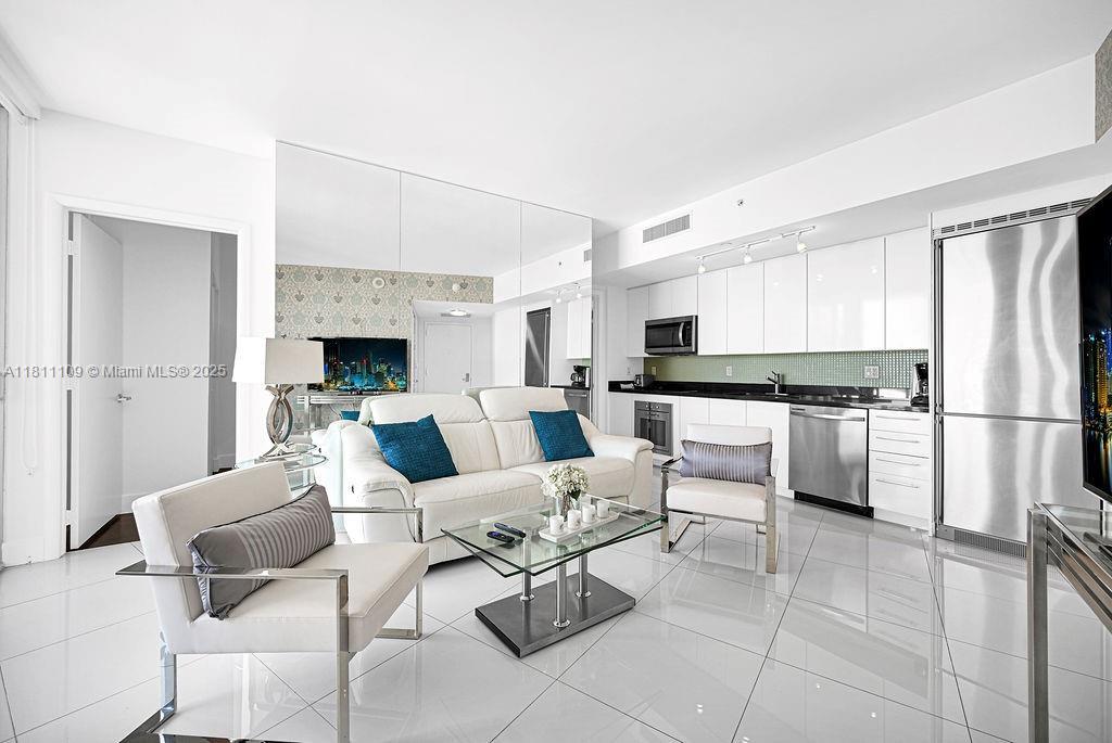 92 SW 3rd St 4806, Miami, פלורידה 33130, ארצות הברית של אמריקה 