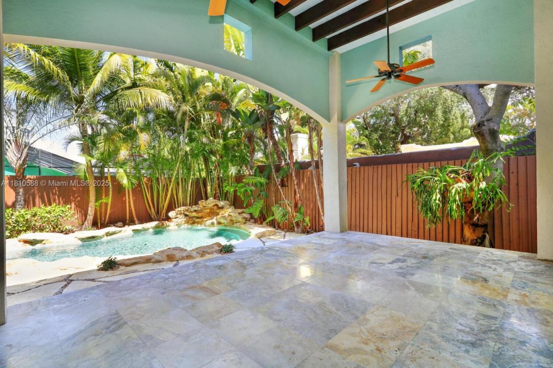 2527 Inagua Ave, Coconut Grove, Florida 33133