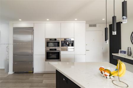 3180 S Ocean Dr 619, Hallandale Beach, Florida 33009, USA