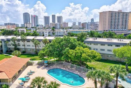 270 Layne Blvd 307, Hallandale Beach, Florida 33009, USA