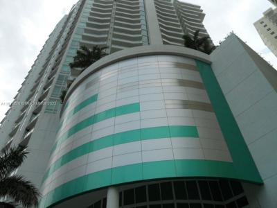 218 SE 14th St 1606, Miami, Florida 33131, USA