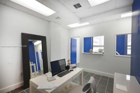 168 SE 1st St 501, Miami, Florida 33131, USA