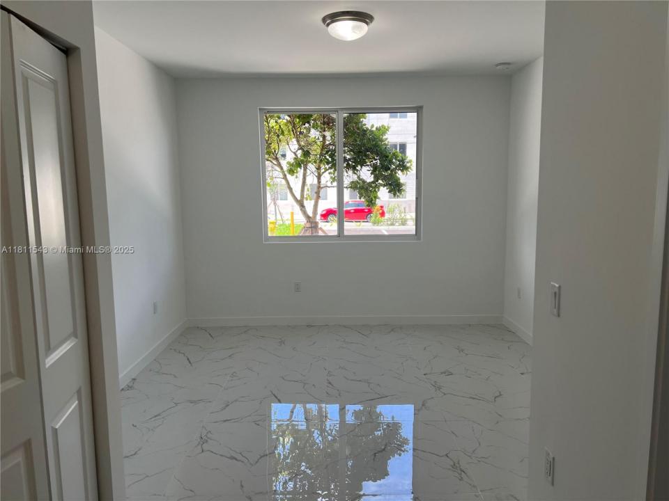 1010 SW 69th Ave 104, Miami, Florida 33144