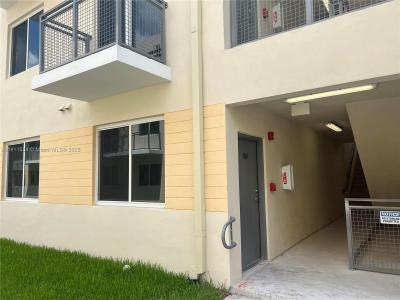 1010 SW 69th Ave 212, Miami, Florida 33144, USA