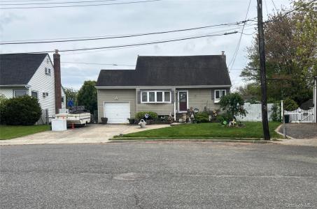 34 Karen Street, West Babylon, New York 11704