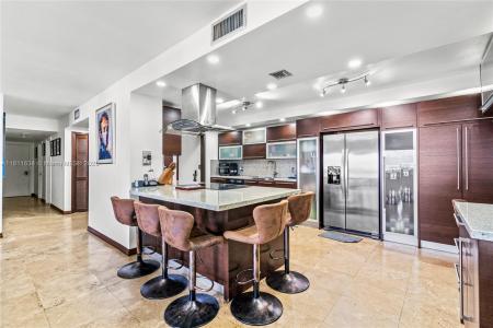 1800 NE 114th St 811, Miami, Florida 33181, USA