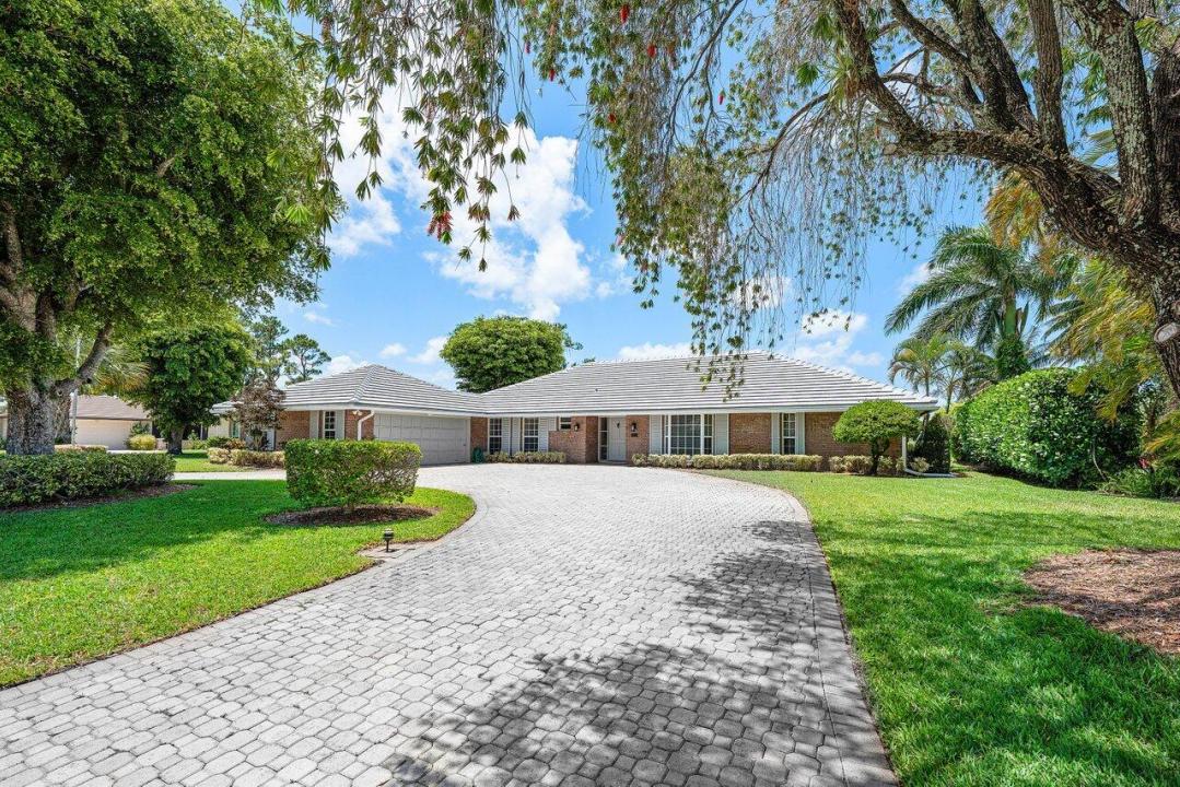 489 S Country Club Drive, City of Atlantis, Atlantis, Florida 33462, USA