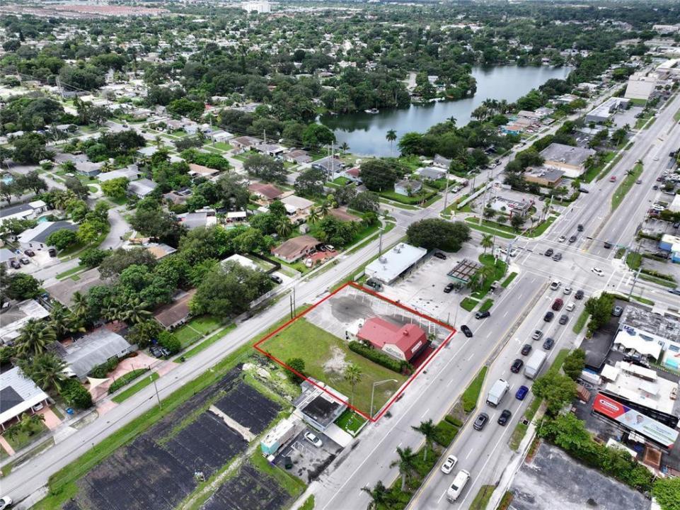 3950 W Hallandale Beach Boulevard, Hollywood, Florida 33023