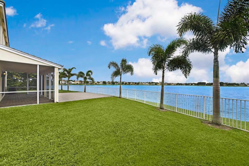 103 Devonshire Cir, Royal Palm Beach, Florida 33414
