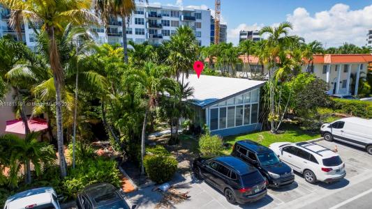 1050 92nd St 3, Bay Harbor Islands, Florida 33154, USA