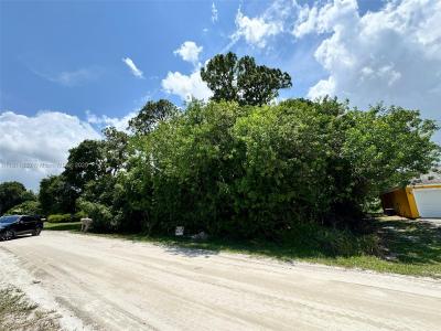 1225 SW 12th Ct SW, Vero Beach, Florida 32962, USA