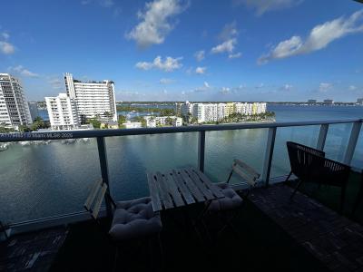7930 East Dr 1007, North Bay Village, Florida 33141, USA