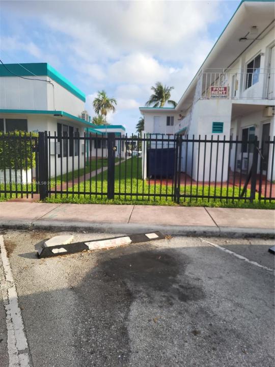 2101 Calais Dr 10, Miami Beach, Florida 33141, Estados Unidos