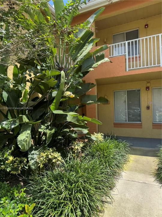 905 Coral Club Dr 905, Coral Springs, Florida 33071, Estados Unidos