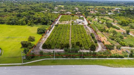 4077 SW 121st Ter, Davie, Florida 33330, USA