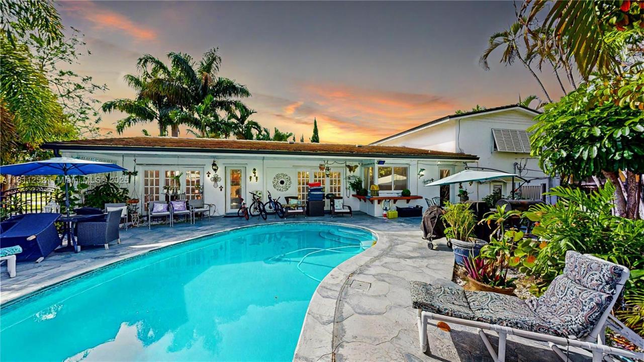 9821 SW 157th Ter, Miami, פלורידה 33157, ארצות הברית של אמריקה
