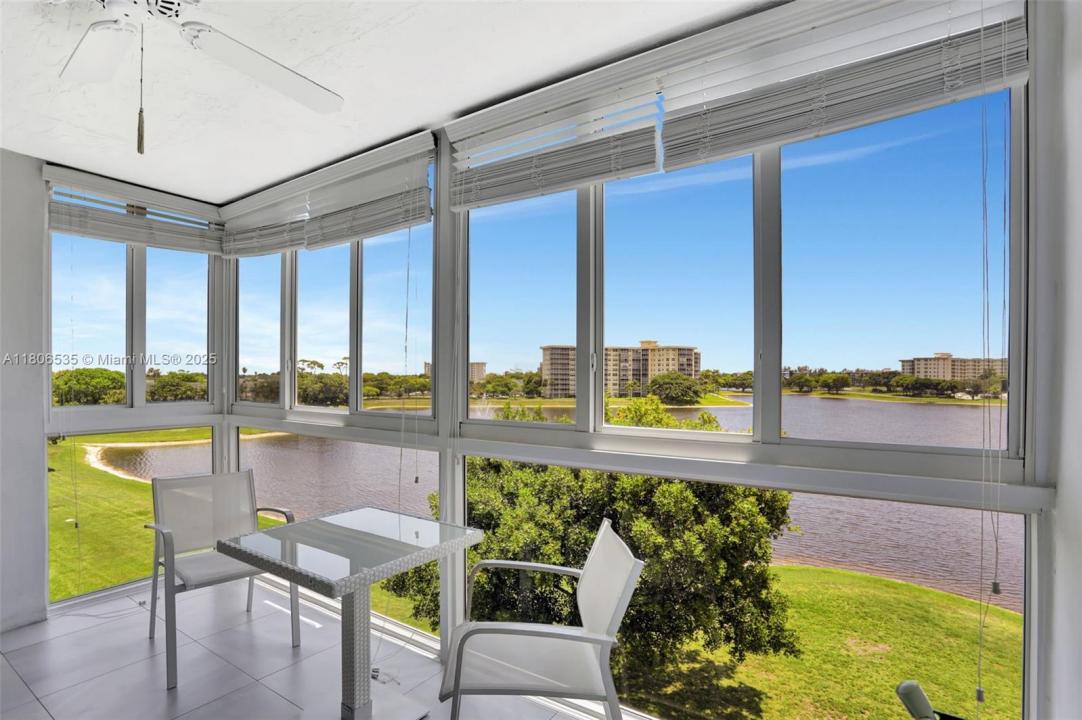 3091 N Course Dr 502, Pompano Beach, Florida 33069, Stati Uniti