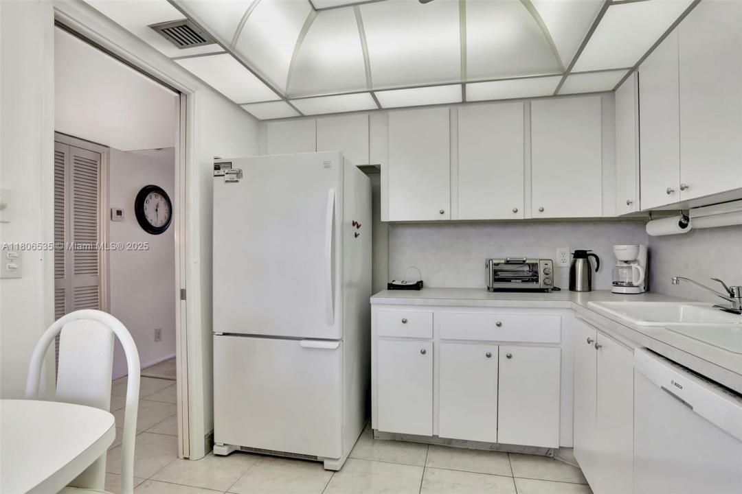 3091 N Course Dr 502, Pompano Beach, Florida 33069, Stati Uniti