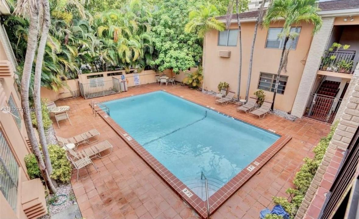218 Santillane Ave 1, Coral Gables, 佛罗里达州 33134, 美国