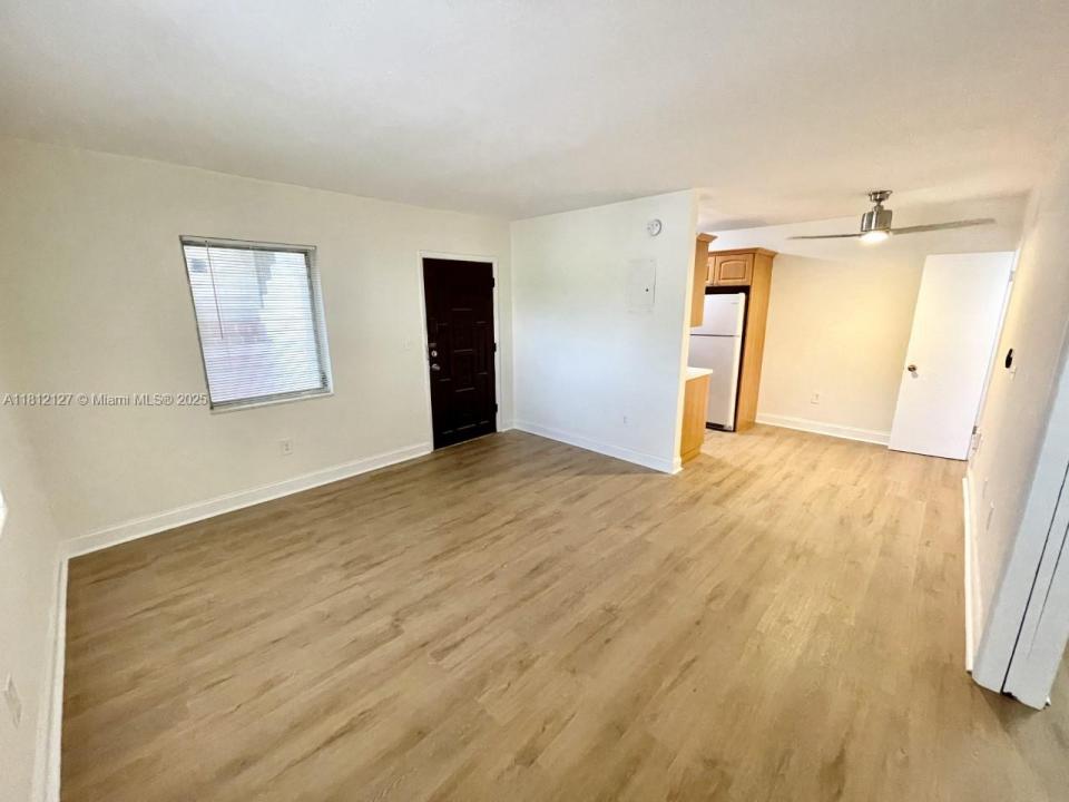 218 Santillane Ave 1, Coral Gables, 佛罗里达州 33134, 美国