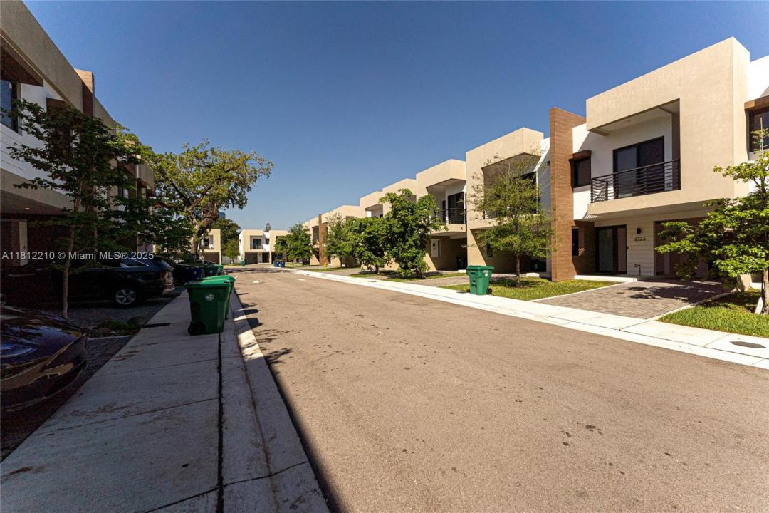 4141 N Oak Pl, Dania Beach, פלורידה 33314, ארצות הברית של אמריקה