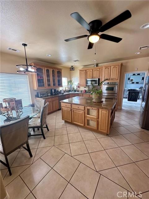 20th Street West, Lancaster, California 93534