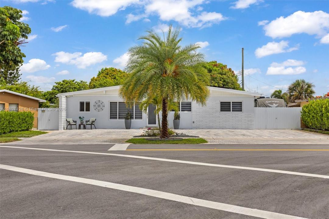 881 NW 177th Ter, Miami Gardens, Floride 33169, États-Unis