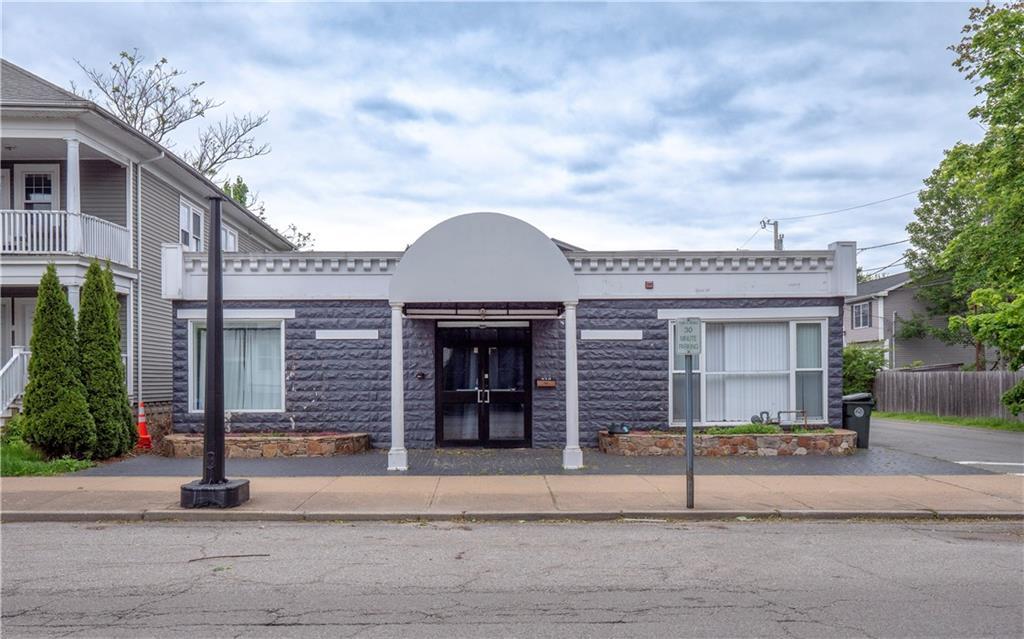 413 High Street, Bristol, Rhode Island 02809, USA