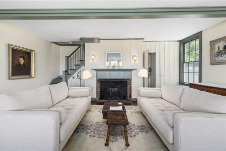 10 Casey Court, Newport, Rhode Island 02840