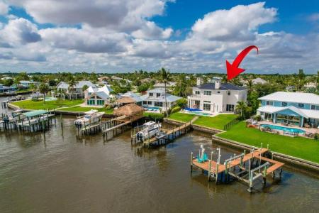 32 SW Riverway Boulevard, SEAGATE HARBOR, Palm City, Florida 34990, Estados Unidos