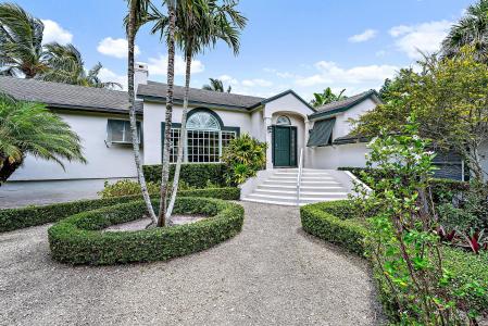 5 N Beach Road, Jupiter Island, Florida 33455