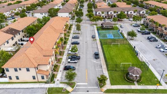 9214 W 33rd Ln, Hialeah, Florida 33018, USA