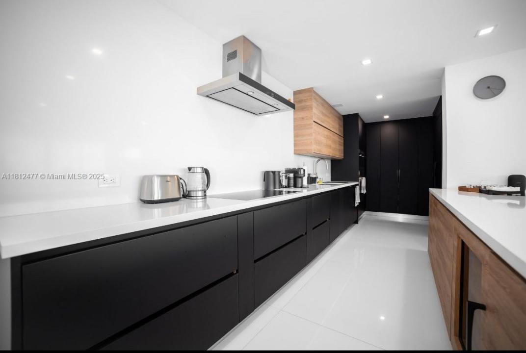 5600 Collins Ave 14K, Miami Beach, Florida 33140
