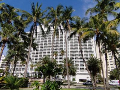 5401 Collins Ave 1110, Miami Beach, Florida 33140, USA
