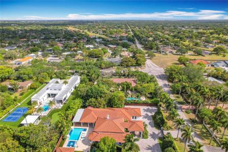9700 SW 136th St, Miami, Florida 33176, USA