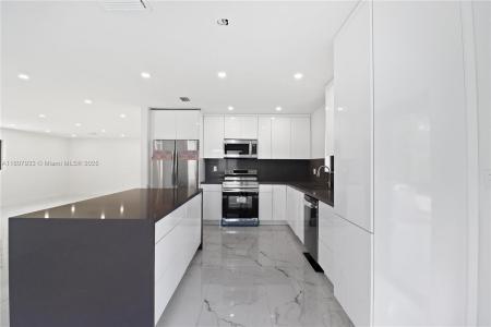 9320 SW 167th St, Palmetto Bay, Florida 33157, USA