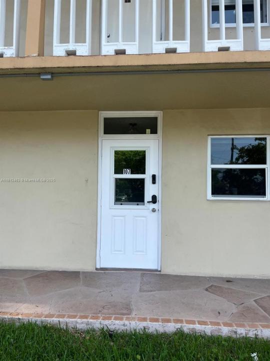 620 NE 12th Ave 107, Hallandale Beach, Florida 33009