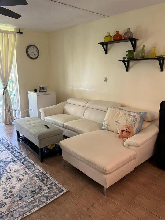 620 NE 12th Ave 107, Hallandale Beach, Florida 33009